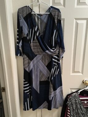 LiBisse Midi Dress